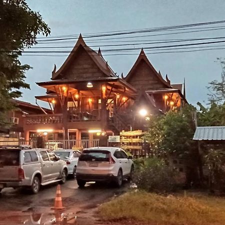 บ้านเรือนไทยมะลิเมืองเก่า Sukhothai Luaran gambar