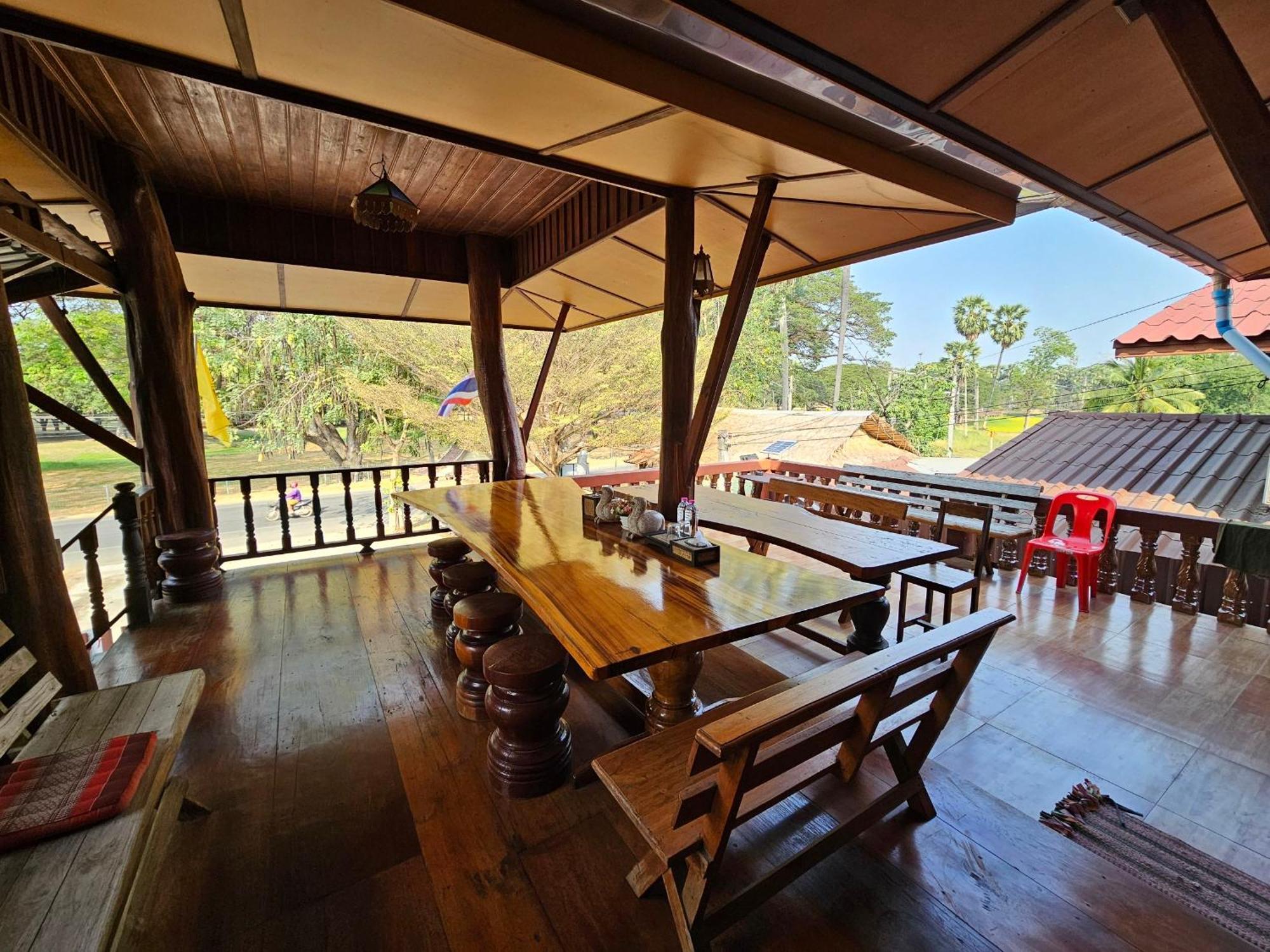 บ้านเรือนไทยมะลิเมืองเก่า Sukhothai Luaran gambar